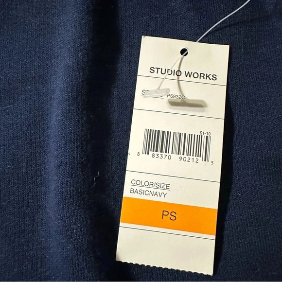 Studio Works Sport Petite Small women's blue sweatshirt with cats, nwt - Picture 4 of 5